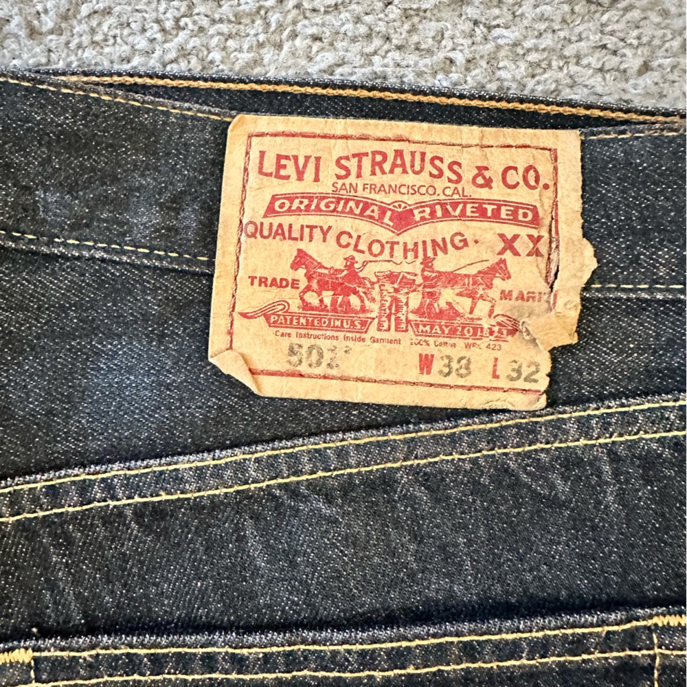 Levi’s 501 black button fly 38x31 (meas)